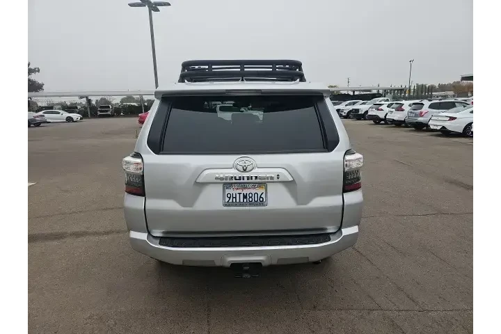 $38500 : Toyota 4Runner 2022 4x4 SR5 image 5