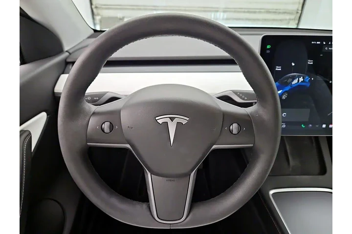 $32998 : Tesla Model Y 2022 AWD Long image 10