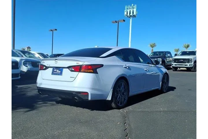 $24869 : Nissan Altima 2024 2.0 SR 4d image 6