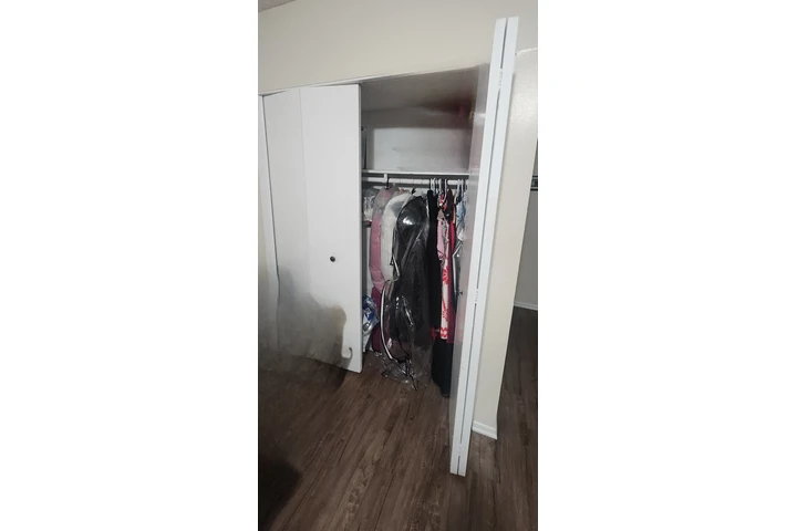 $800 : Se renta recámara image 5