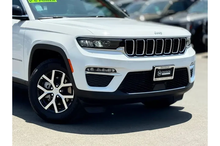 $31750 : Jeep Grand Cherokee 2024 4x2 image 3