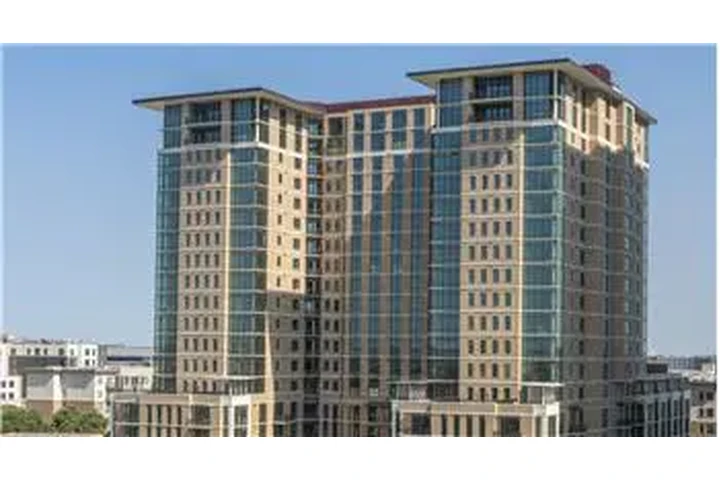 $14010 : Rental property with 3 bedro image 1