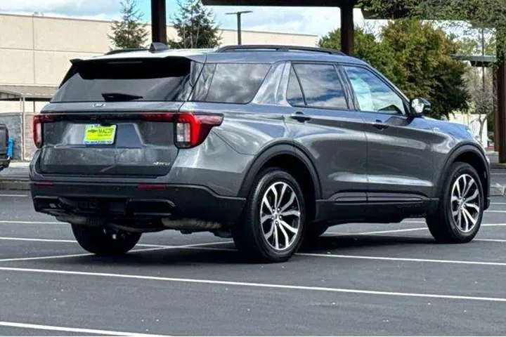 $34998 : Ford Explorer 2025 AWD ST-Li image 10