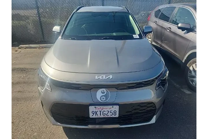 $20991 : Kia Niro EV 2023 Wind 4dr Cr image 2