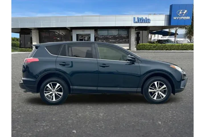 $16599 : Toyota RAV4 2017 XLE 4dr SUV image 9