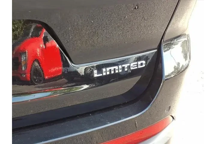 $31860 : Jeep Grand Cherokee L 2022 4 image 3