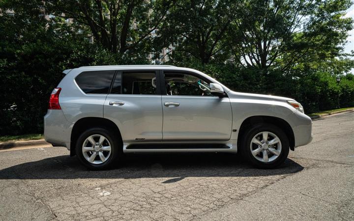 $18550 : 2011 LEXUS GX image 3