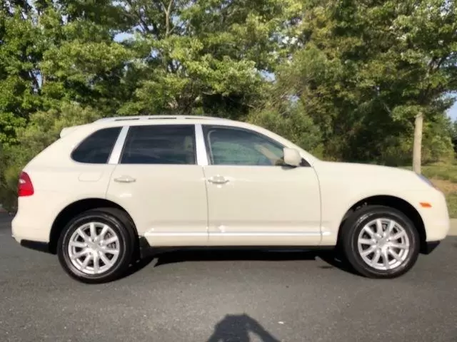 $5000 : 2008 Porsche Cayenne SUV image 3