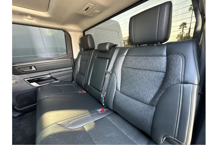 $44997 : 2022 Tundra 4WD Limited image 10