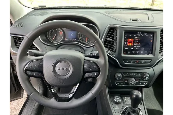 Jeep Cherokee 2023 4x4 Altit image 3