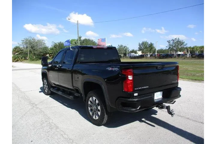 $39995 : Chevrolet Silverado 2500HD 2 image 5