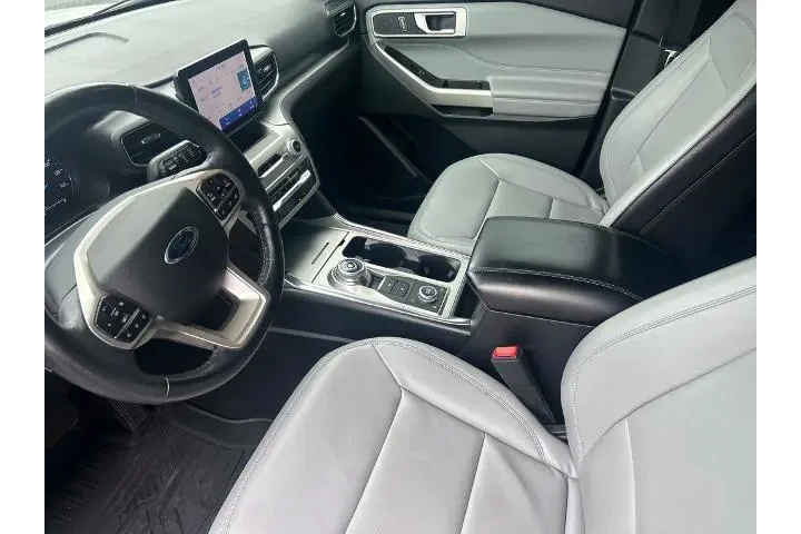 $19449 : Ford Explorer 2021 AWD XLT 4 image 8