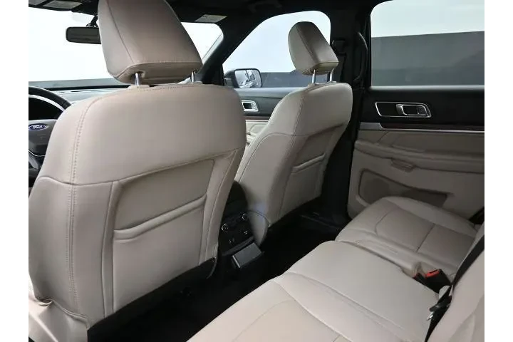 $17999 : Ford Explorer 2019 AWD Limit image 2