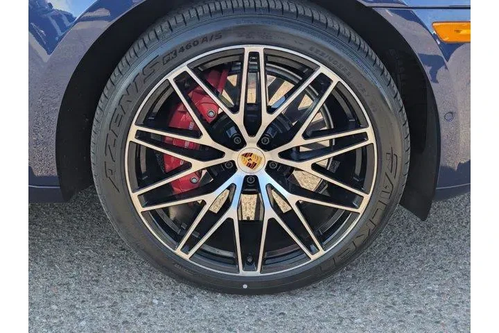 Porsche Macan 2022 AWD GTS 4 image 9