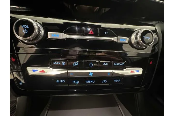 $35492 : Ford Explorer 2023 AWD ST-Li image 10