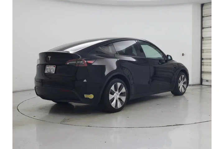 $27998 : Tesla Model Y 2021 AWD Long image 8