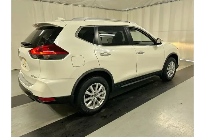 $14671 : Nissan Rogue 2018 AWD SV 4dr image 2