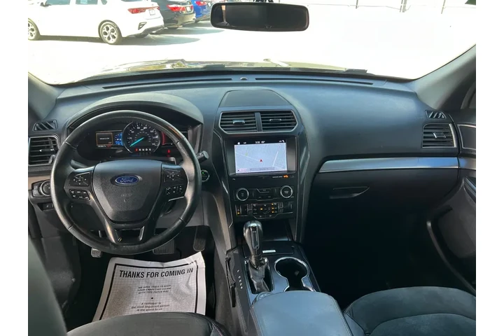 2019 Explorer XLT 4WD image 9