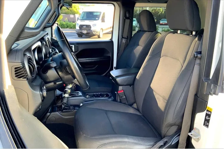 $23798 : Jeep Wrangler 2020 4x4 Sport image 6