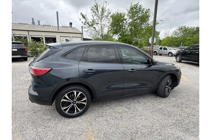 $18884 : Ford Escape 2022 SE 4dr SUV image 4