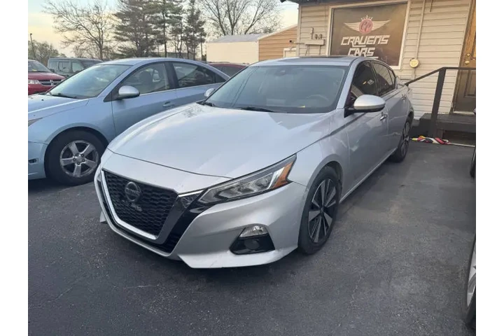 $9995 : 2020 Altima 2.5 SL image 1