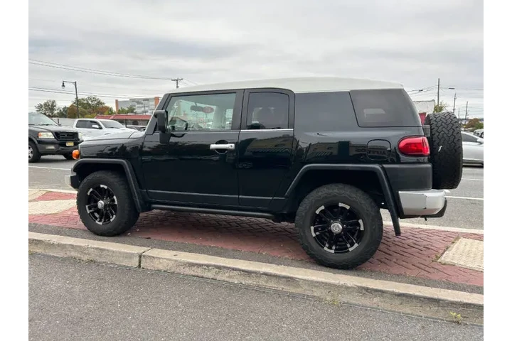 $8495 : 2007 FJ Cruiser image 7