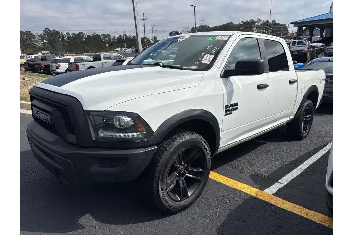 $31988 : Ram 1500 Classic 2022 4x4 SL image 1