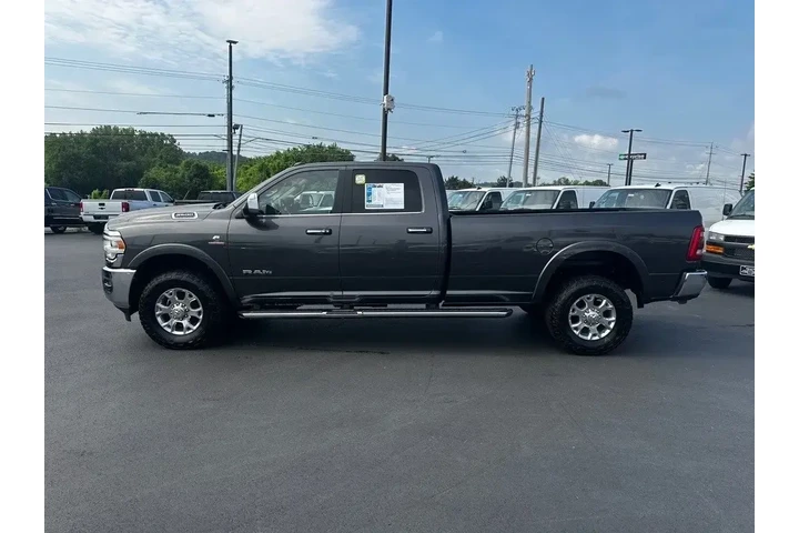 $58999 : Ram 3500 2022 4x4 Laramie 4d image 3
