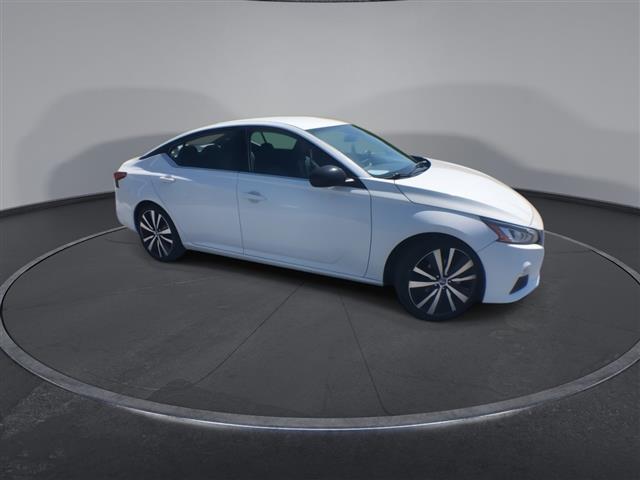 $20900 : PRE-OWNED 2022 NISSAN ALTIMA image 2