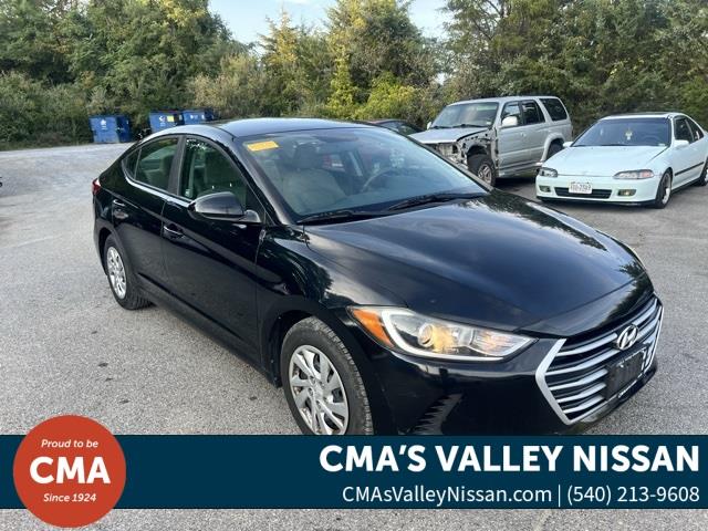 $10975 : PRE-OWNED 2017 HYUNDAI ELANTR image 3