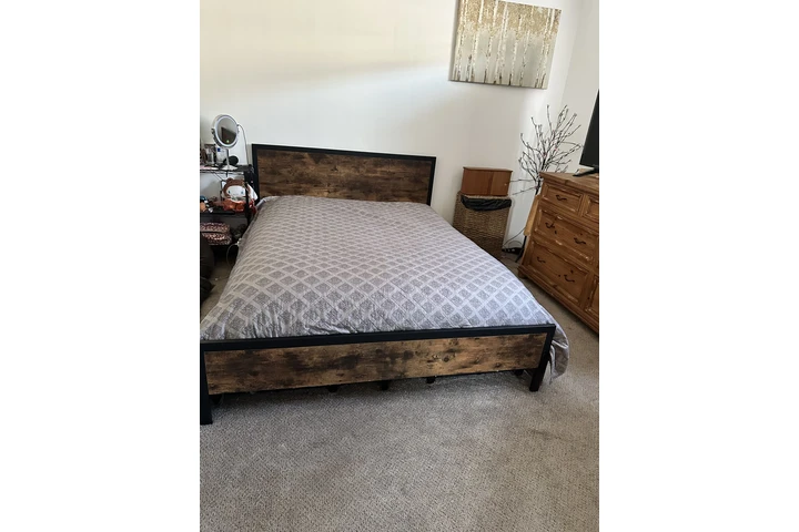 $250 : Se vende cama matrimonial image 3