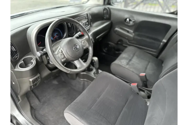 $4995 : 2011 cube 1.8 S image 9