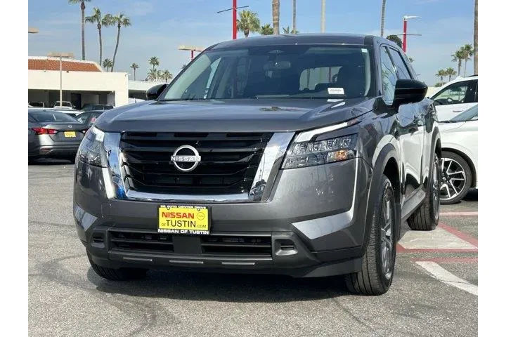 $38170 : Nissan Pathfinder 2025 S 4dr image 6