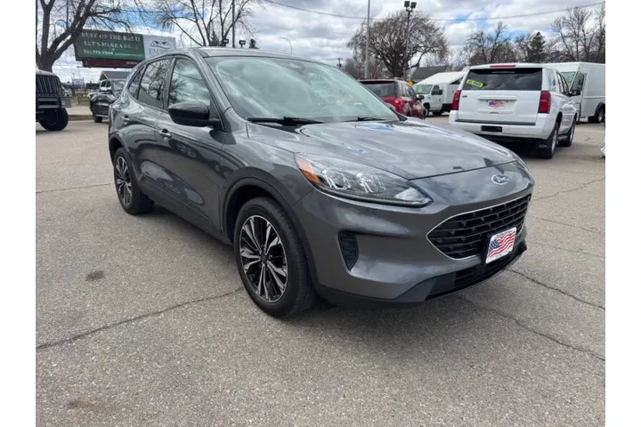 $13990 : 2022 Escape SE image 5