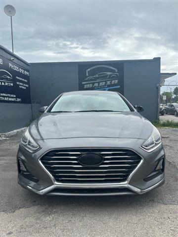 $7850 : 2018 Sonata SE image 4