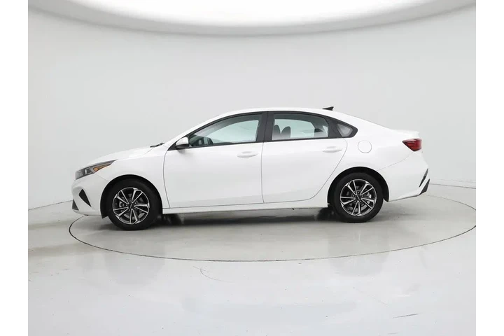 $19998 : Kia Forte 2024 LXS 4dr Sedan image 3
