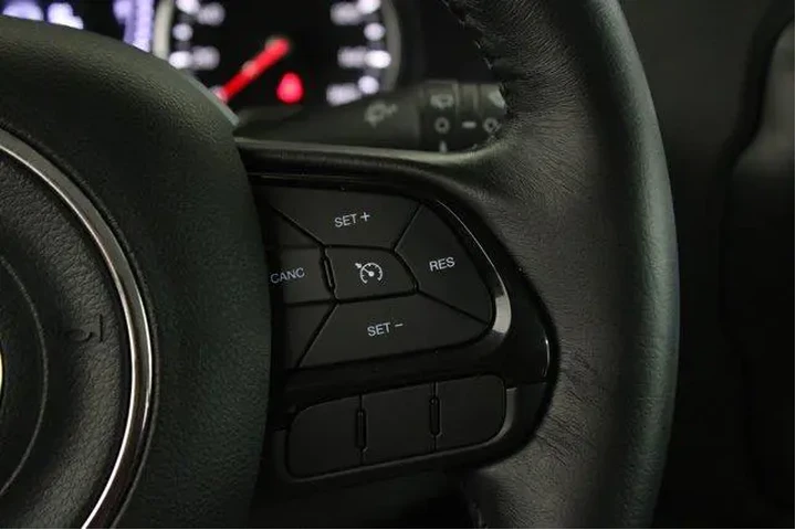 $16988 : Jeep Renegade 2018 Altitude image 10