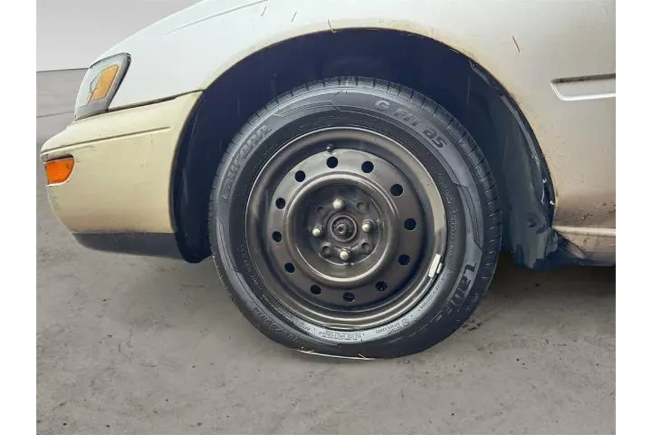 $2991 : Toyota Corolla 1997 4dr Seda image 10