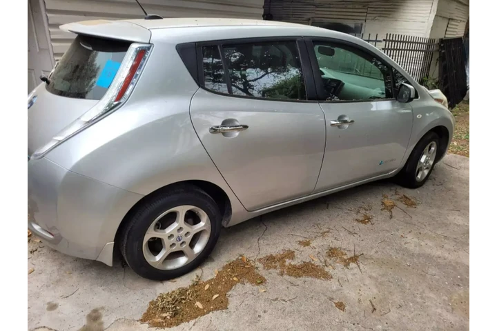 $3500 : 2011 NISSAN LEAF2011 NISSAN L image 8