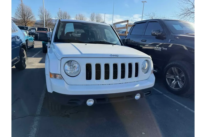 $12064 : Jeep Patriot 2016 4x4 Latitu image 5