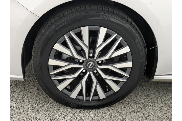 $21897 : Nissan Altima 2024 2.5 SV 4d image 10