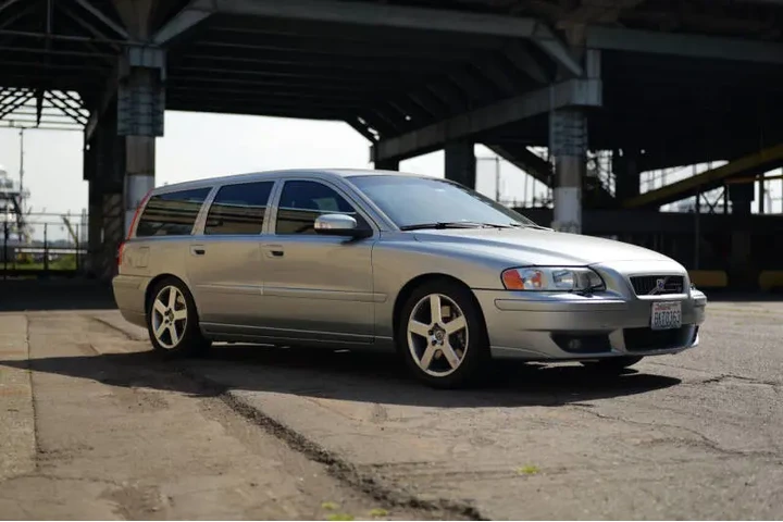 $13988 : 2007 V70 R image 9