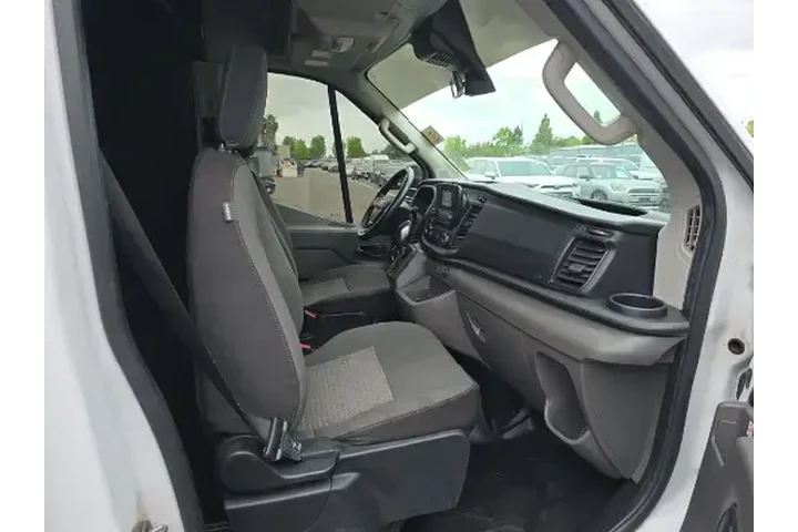 $31950 : Ford Transit 2020 250 3dr SW image 8