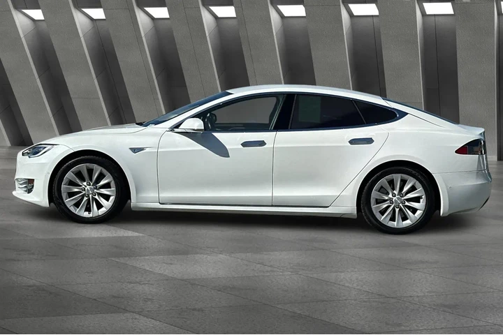 $18900 : Tesla Model S 2016 AWD 90D 4 image 8