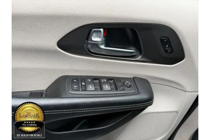 $25995 : Chrysler Pacifica 2023 Touri image 8