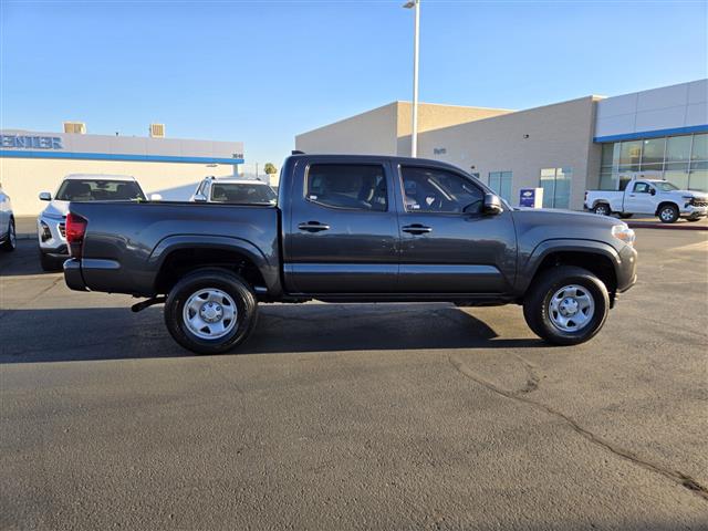 $37079 : Pre-Owned 2022 Tacoma 4WD SR image 6