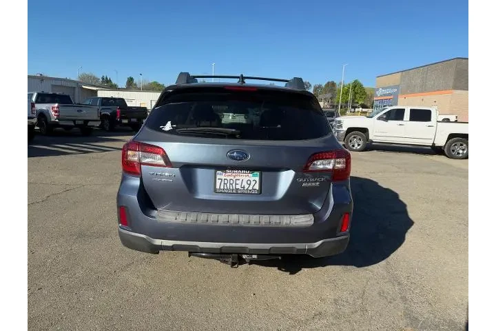 $12000 : Subaru Outback 2016 AWD 2.5i image 4