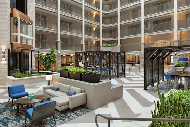 Embassy Suites Arcadia-Pasaden image 3