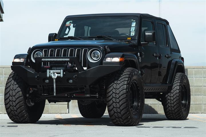 2019 Wrangler Unlimited Sahara image 7