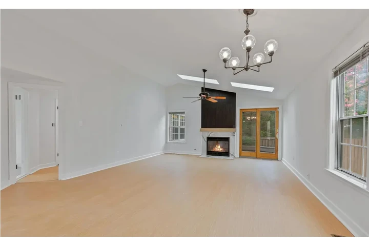 $1350 : Apartamento de 2 habitaciones image 1